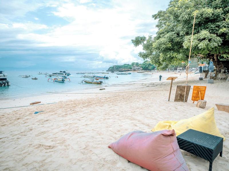 The Tanis Villas & Hotel Lembongan image