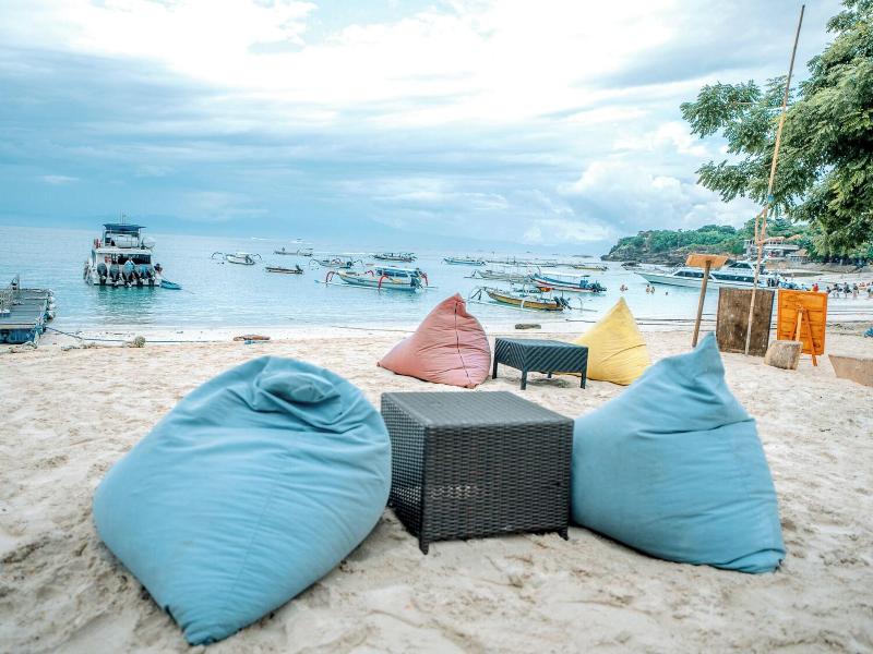 The Tanis Villas & Hotel Lembongan image