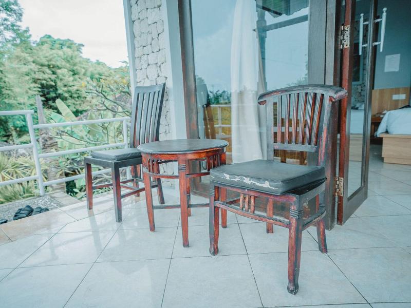 The Tanis Villas & Hotel Lembongan image