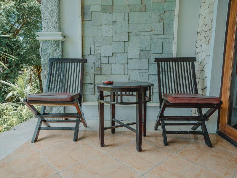 The Tanis Villas & Hotel Lembongan image