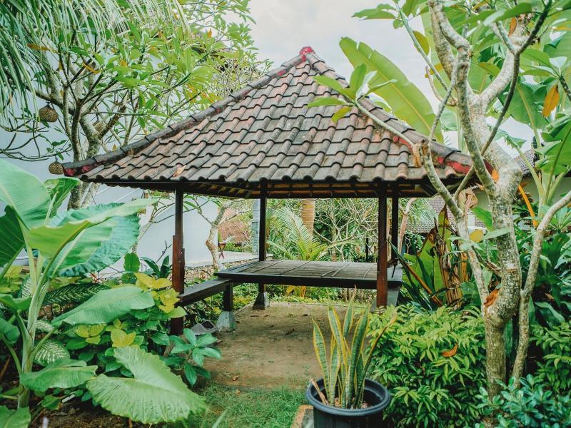 The Tanis Villas & Hotel Lembongan image