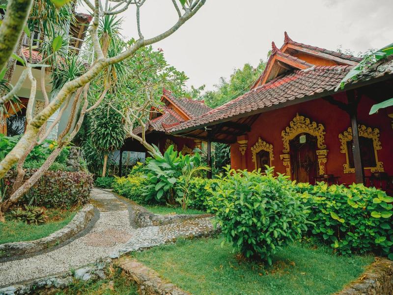 The Tanis Villas & Hotel Lembongan image