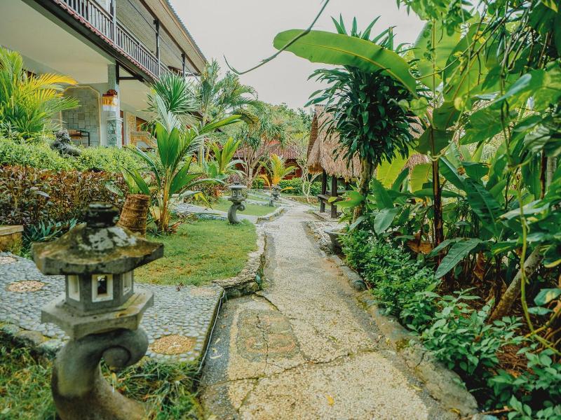 The Tanis Villas & Hotel Lembongan image