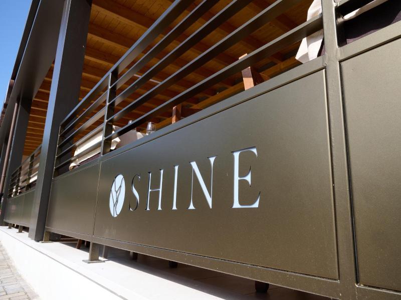 Albergo Shine image