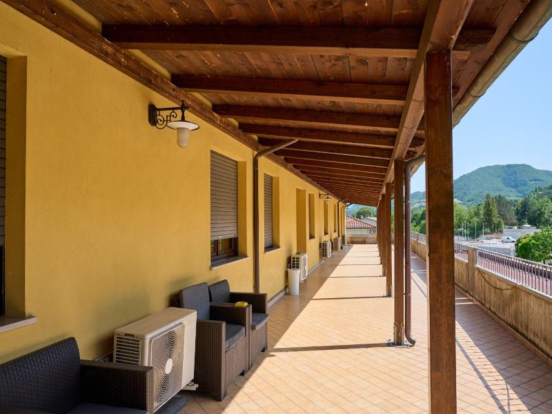Albergo Shine image