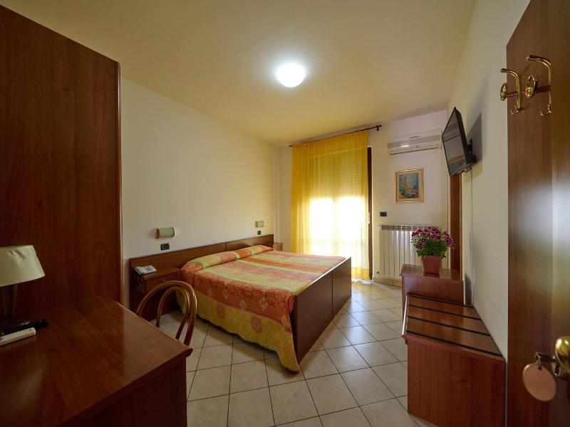Albergo Shine image