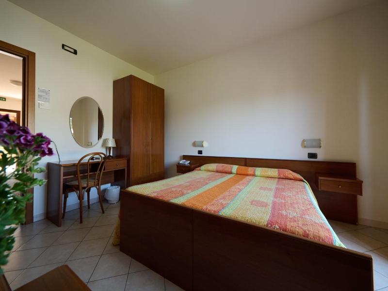 Albergo Shine image