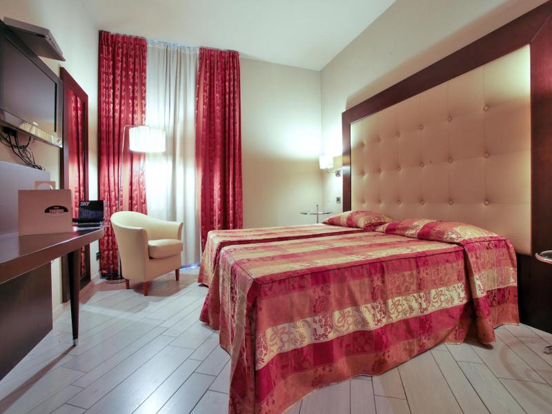 Hotel Touring image