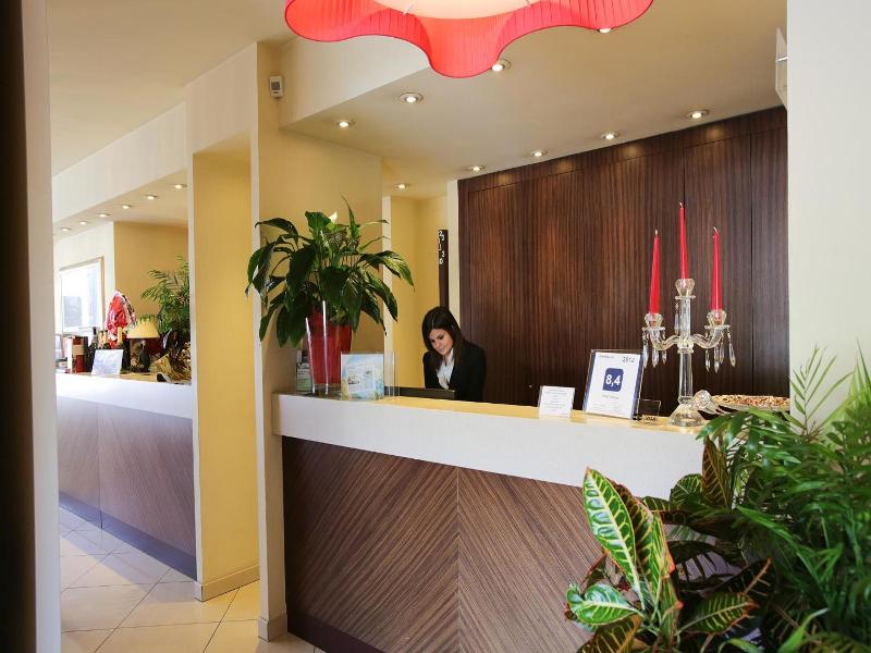 Hotel Touring image