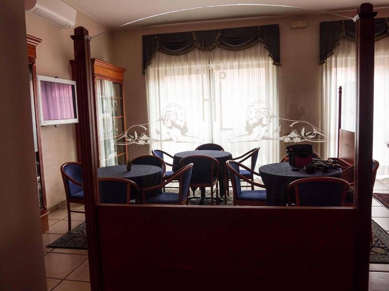 Albergo Dei Leoni image