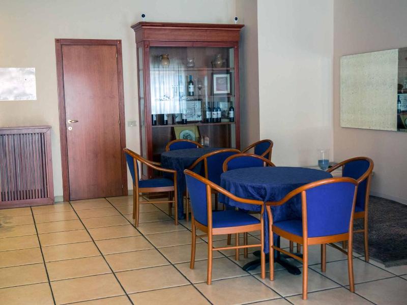 Albergo Dei Leoni image