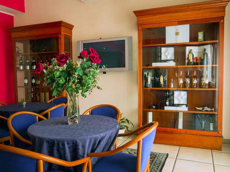 Albergo Dei Leoni image