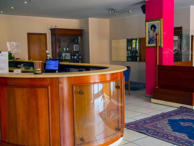 Albergo Dei Leoni image