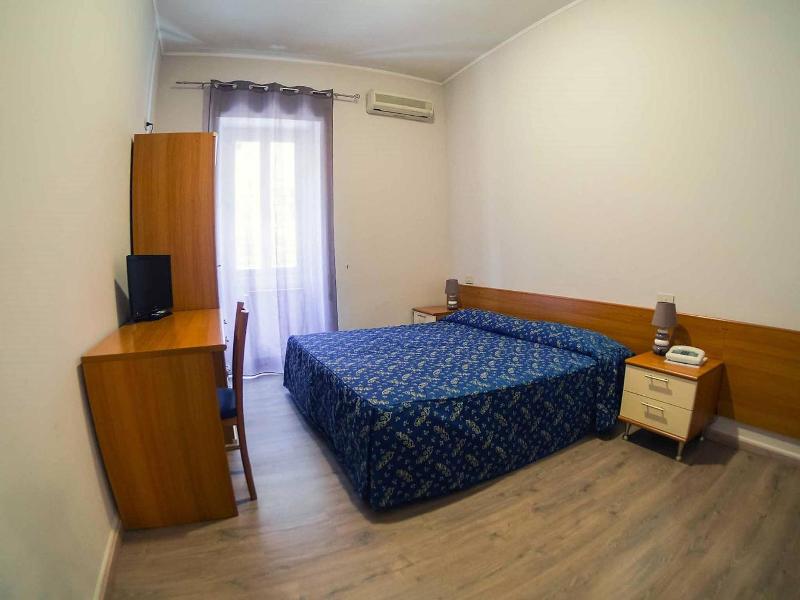 Albergo Dei Leoni image