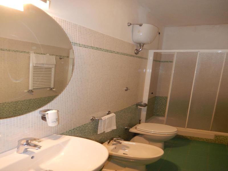Albergo Dei Leoni image