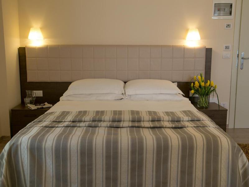 Hotel Calinferno image