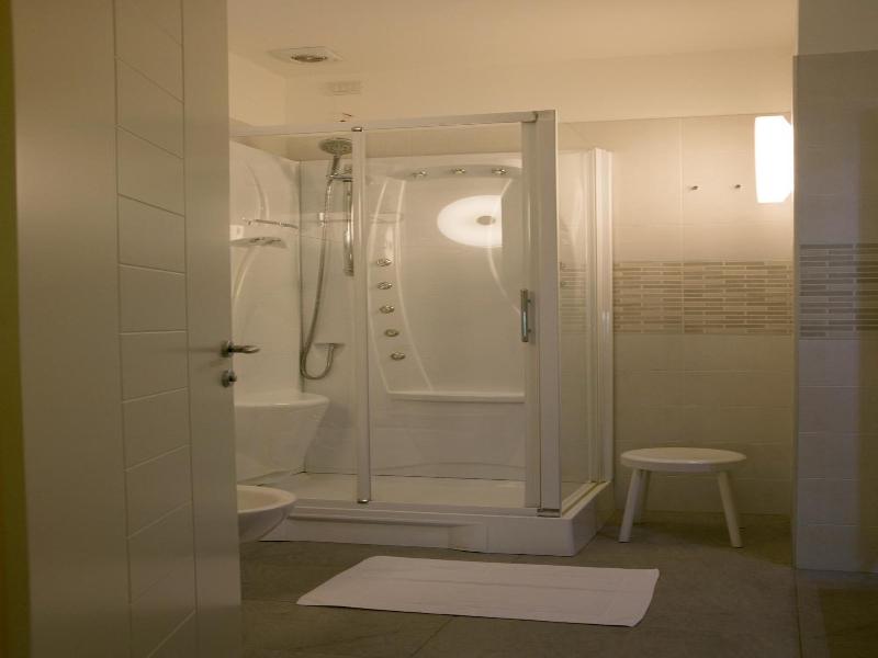 Hotel Calinferno image