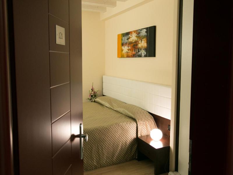 Hotel Calinferno image