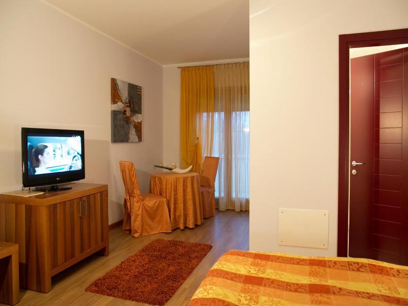 Hotel Calinferno image