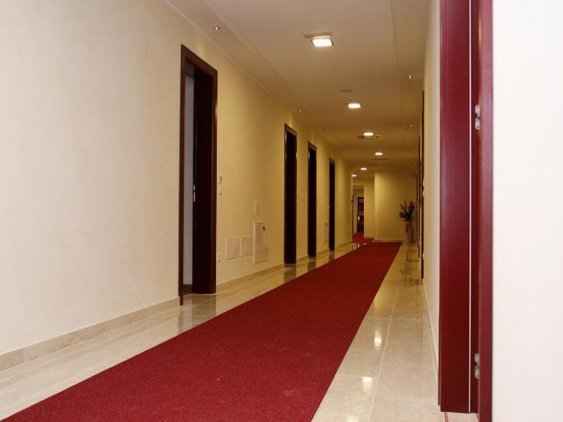 Hotel Calinferno image