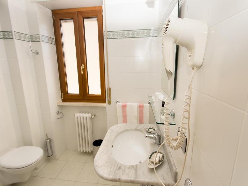 Hotel Grillo image