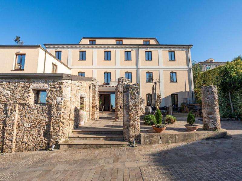 Hotel Ristorante Vecchia Vibo image