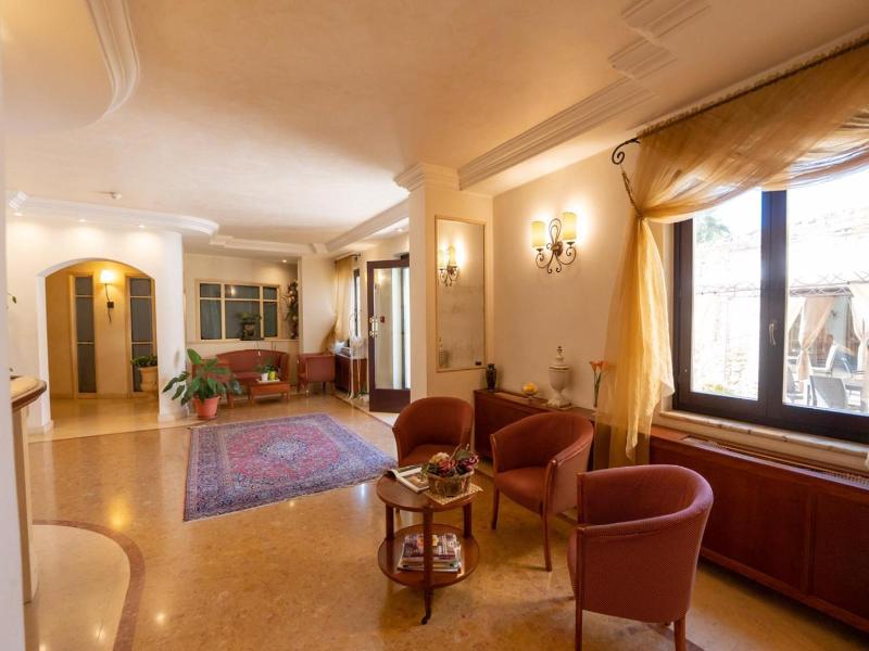 Hotel Ristorante Vecchia Vibo image