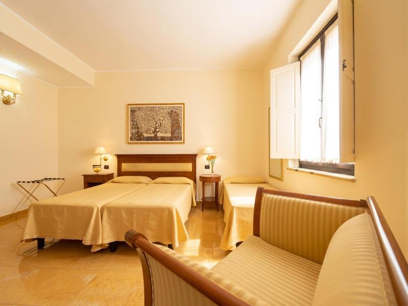 Hotel Ristorante Vecchia Vibo image