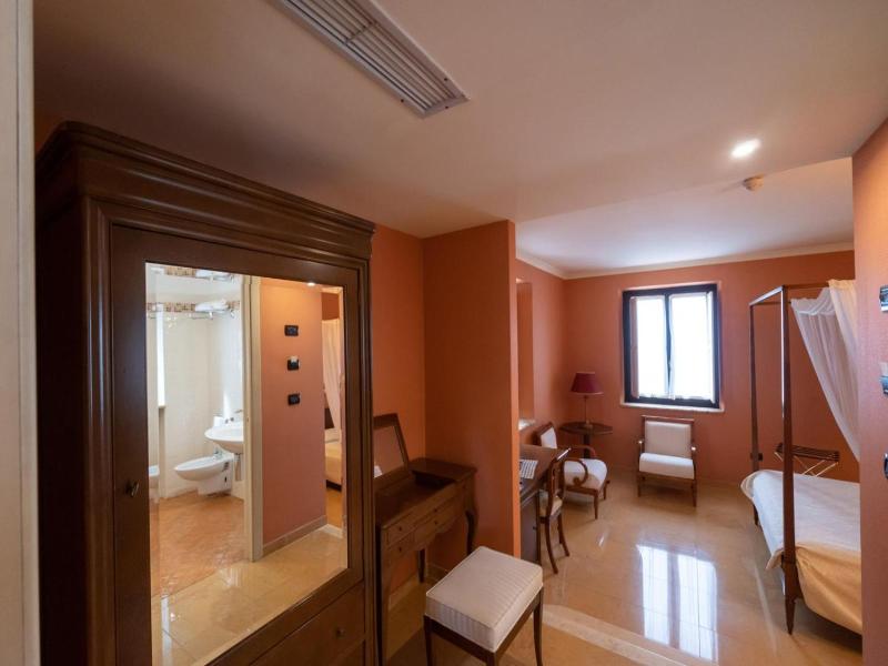 Hotel Ristorante Vecchia Vibo image
