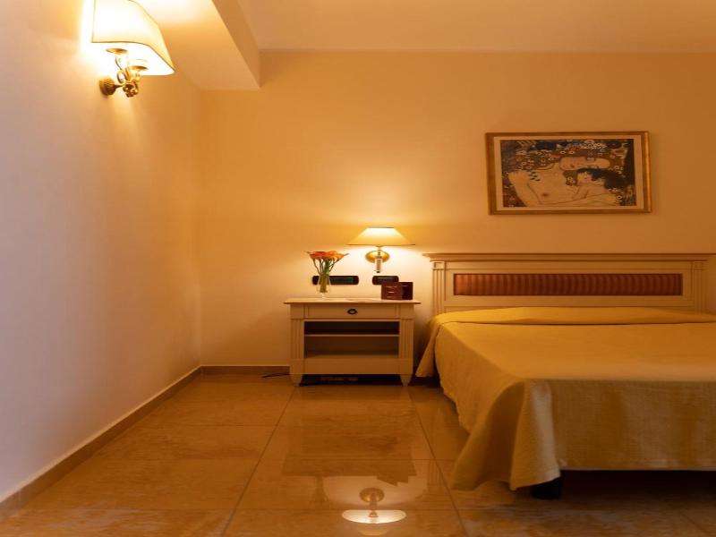 Hotel Ristorante Vecchia Vibo image