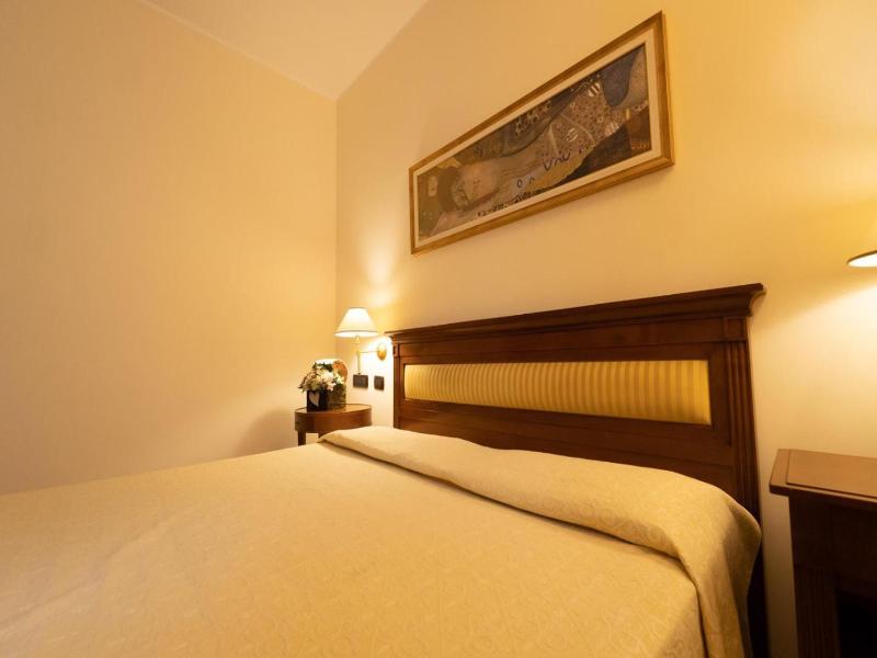 Hotel Ristorante Vecchia Vibo image