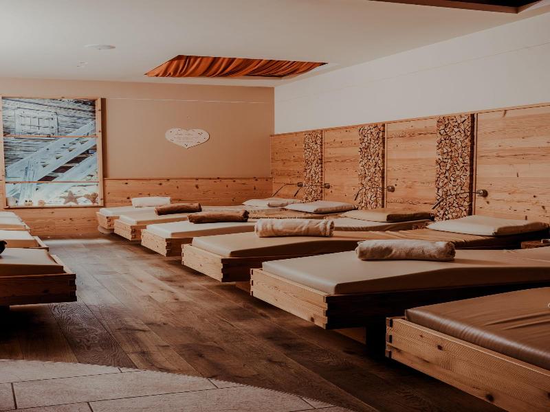Garden Relais image