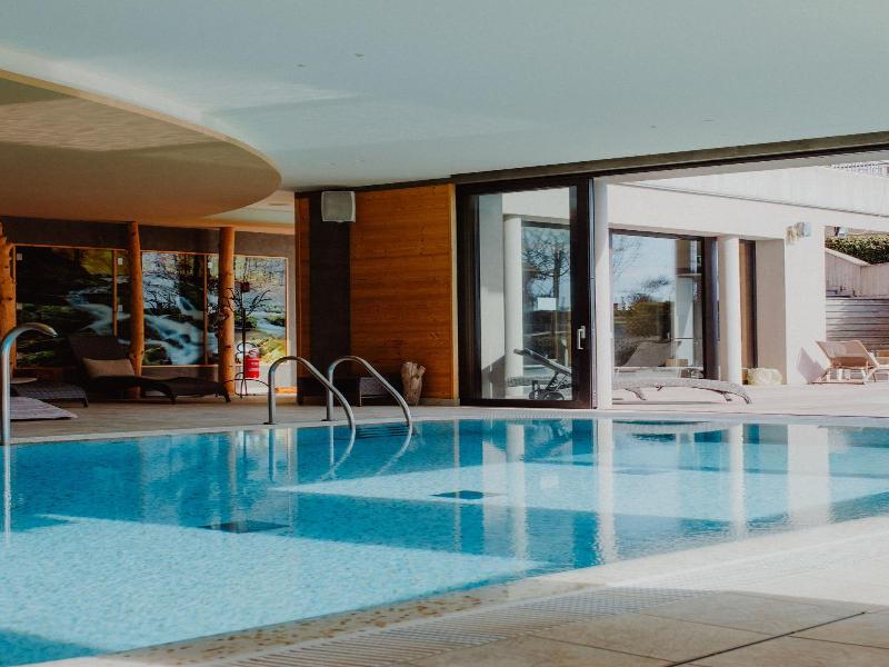 Garden Relais image
