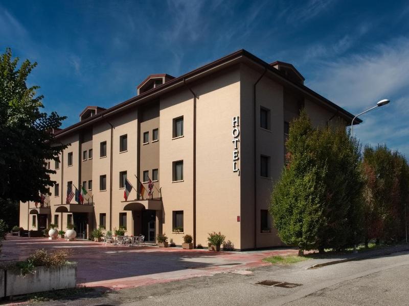 Hotel Versailles image