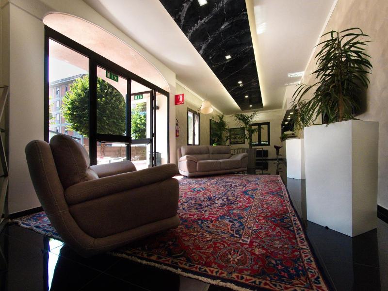 Hotel Versailles image
