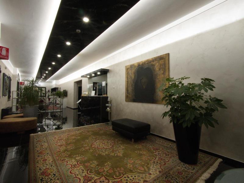 Hotel Versailles image