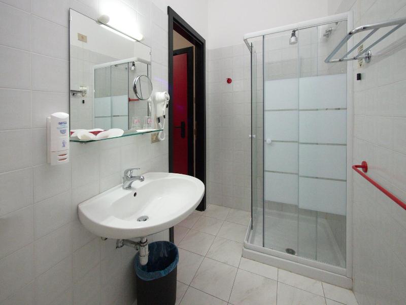 Hotel Versailles image