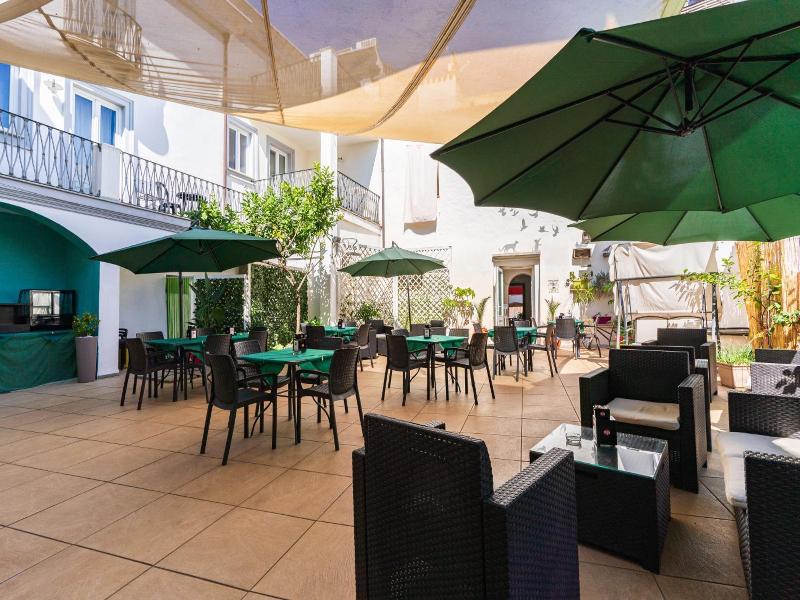 Albergo Residenziale La Corte image