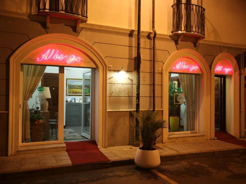 Albergo Residenziale La Corte image