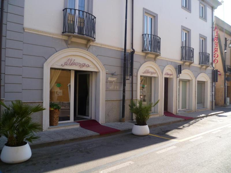 Albergo Residenziale La Corte image