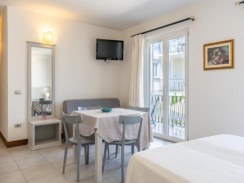 Albergo Residenziale La Corte image