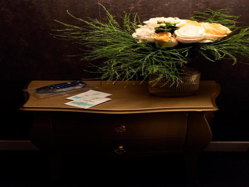 Hotel - Motel Flower image