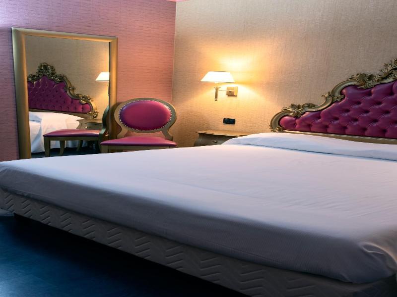 Hotel - Motel Flower image