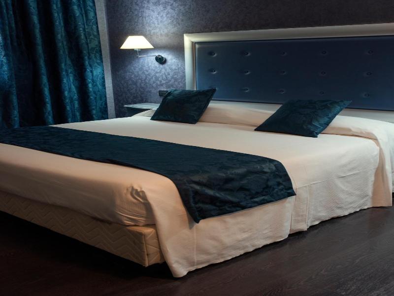 Hotel - Motel Flower image