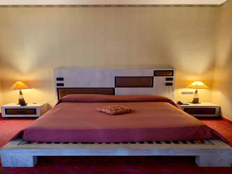 Hotel - Motel Flower image
