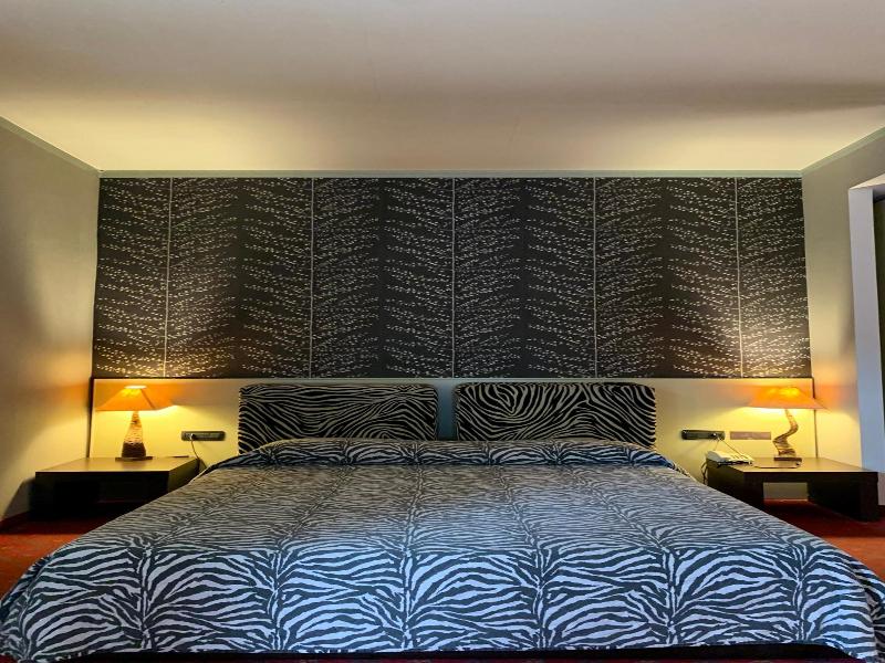 Hotel - Motel Flower image