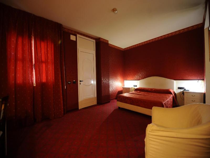 Hotel - Motel Flower image