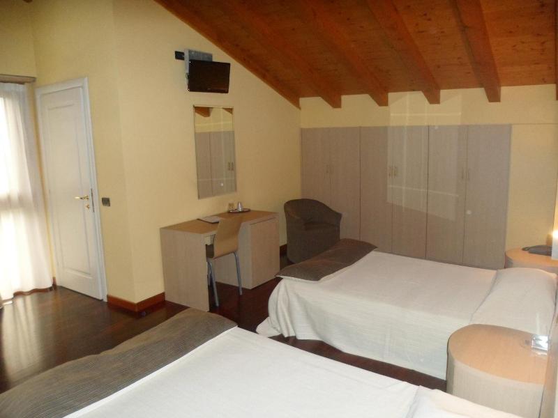 Hotel Fontana Santa image