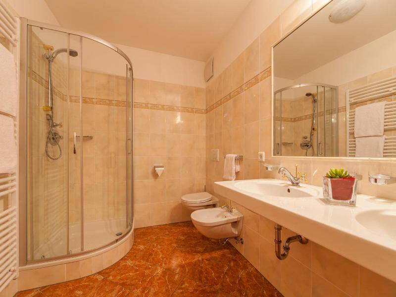 Hotel Tolderhof image