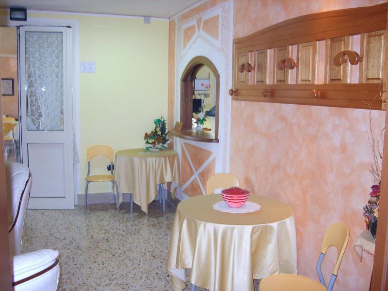 Hotel Rosso Di Sera image